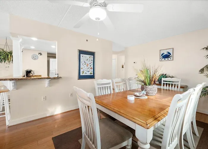 Holiday home Capri-3 Bed/2 Bath Bay Unit With Indoor Pool!
