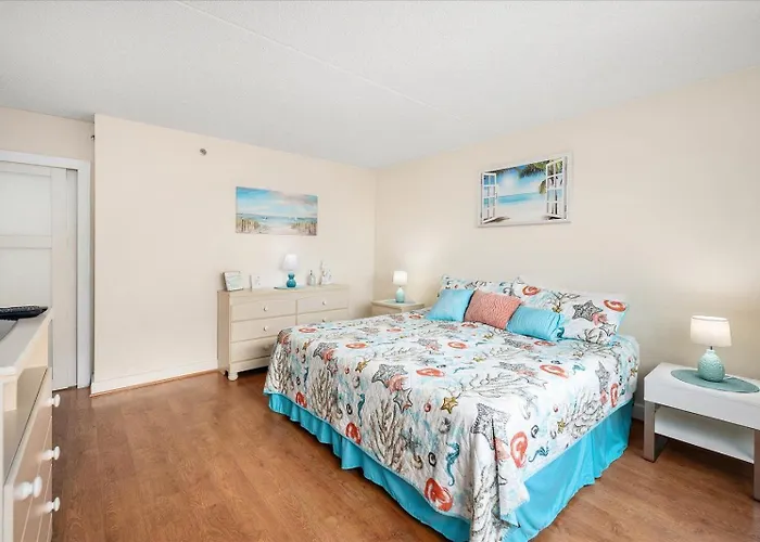 Capri-3 Bed/2 Bath Bay Unit With Indoor Pool! *