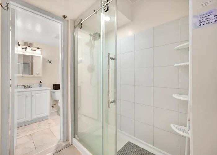 Capri-3 Bed/2 Bath Bay Unit With Indoor Pool! Holiday home Ocean City