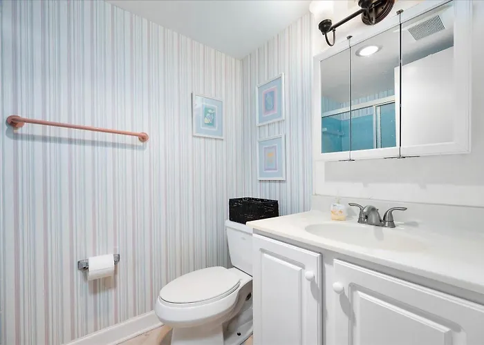 Holiday home Capri-3 Bed/2 Bath Bay Unit With Indoor Pool!