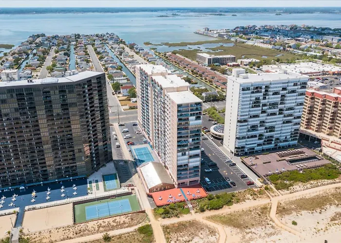 Capri-3 Bed/2 Bath Bay Unit With Indoor Pool! * Ocean City
